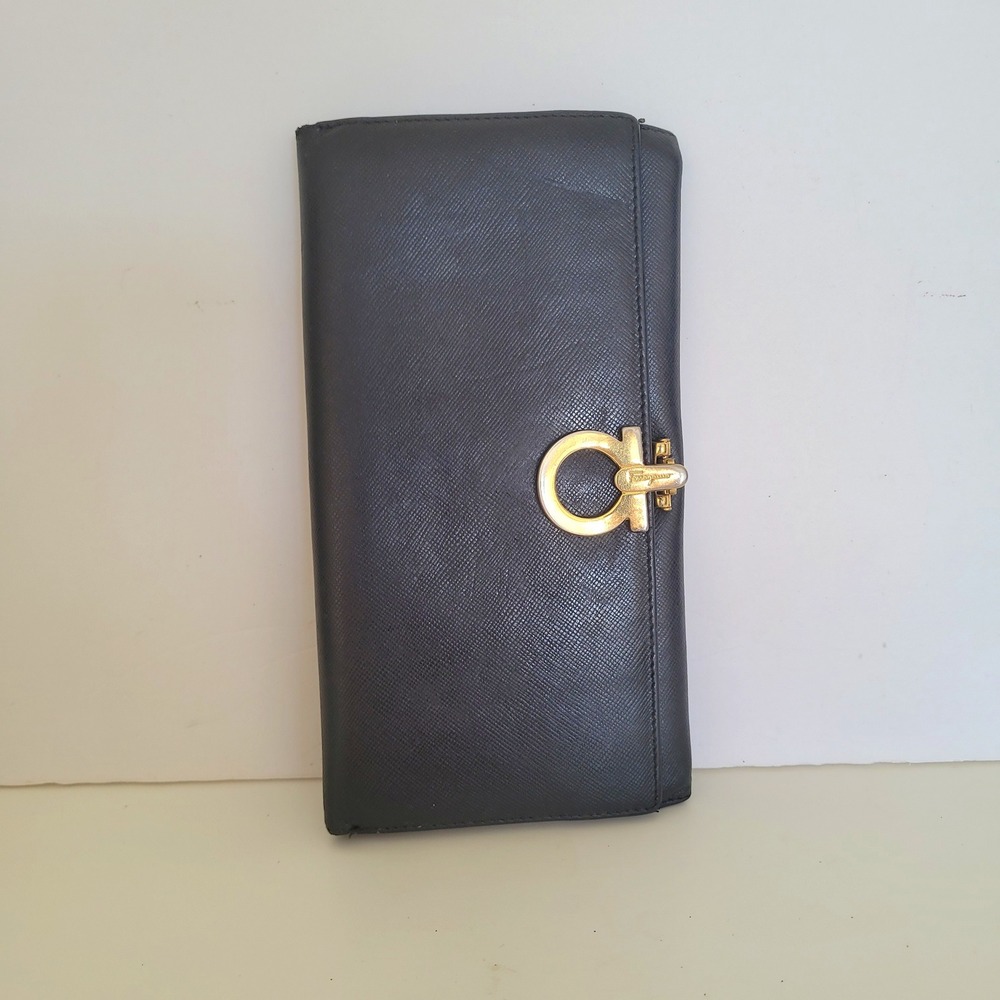 Salvatore Ferragamo Black Saffiano Leather Gancini Long Wallet 224068 Italy